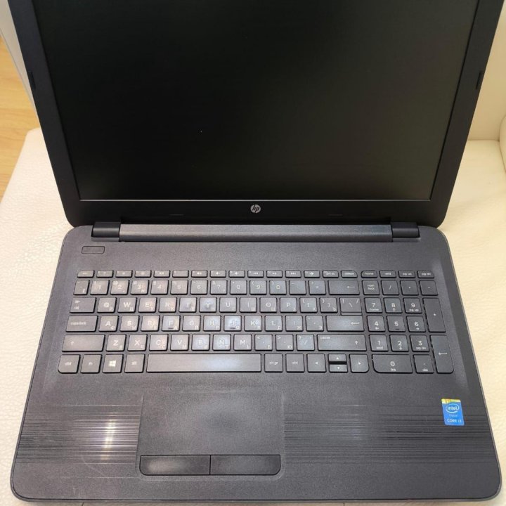 Hp 250 g7 CORE I3 7020u/8gb/256gb SSD/4gb video In