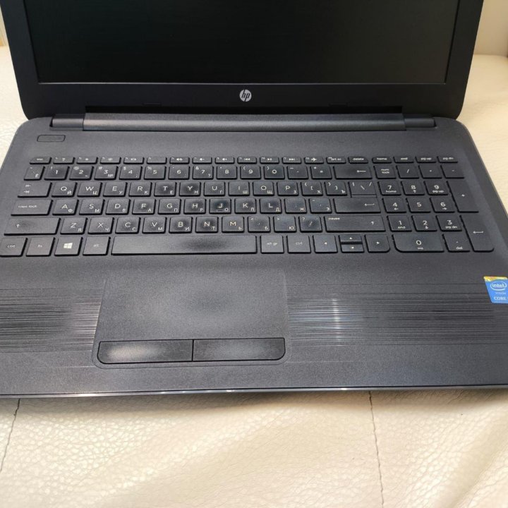 Hp 250 g7 CORE I3 7020u/8gb/256gb SSD/4gb video In