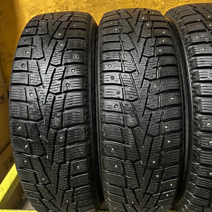 Зимние шины Roadstone Winguard Spike R15 Корея