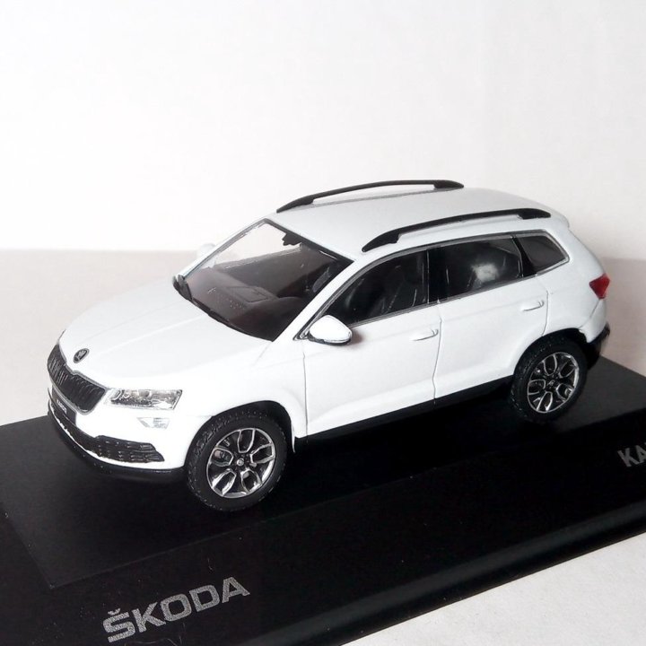 Skoda Karoq 2019 SUV 1/43 Шкода Карок 4х4 бел 1:43