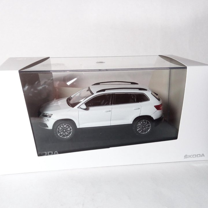 Skoda Karoq 2019 SUV 1/43 Шкода Карок 4х4 бел 1:43