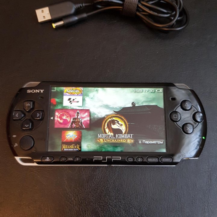 Sony PSP 3008, много игр