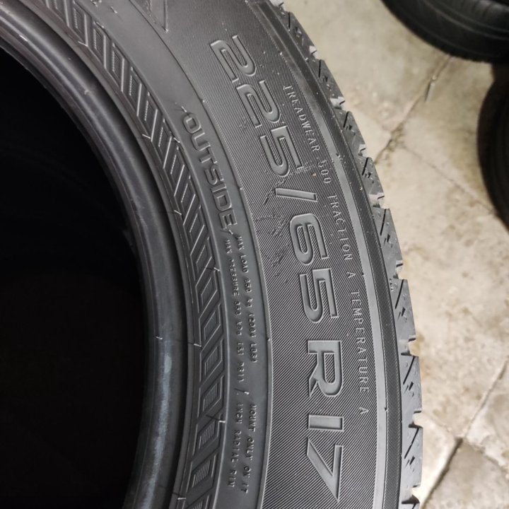 NOKIAN 225/65 R17 лето 4шт.