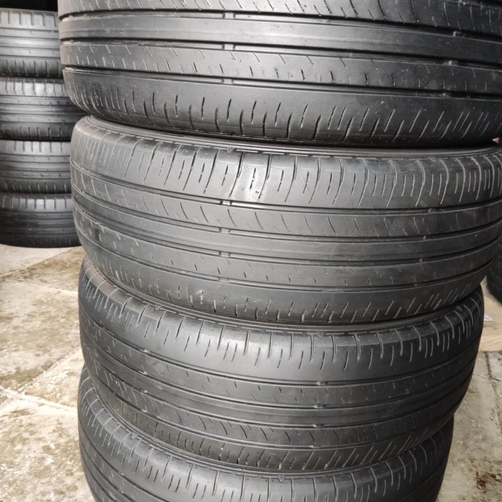 DUNLOP 215/60 R17 лето 4шт