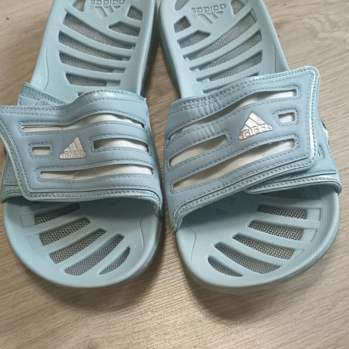 Шлепанцы Adidas 37р.