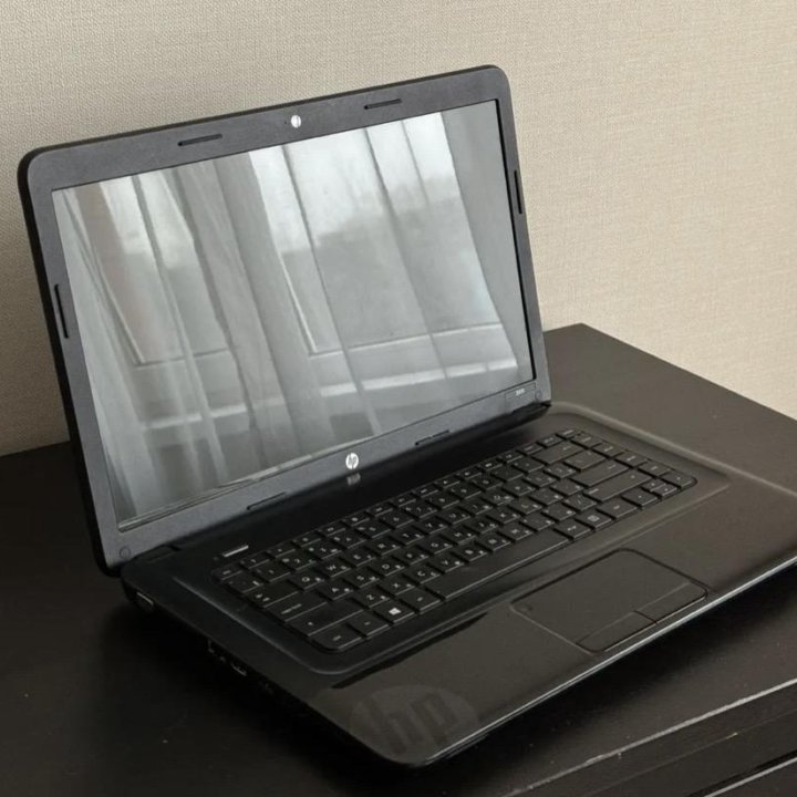 HP 2000 ноутбук
