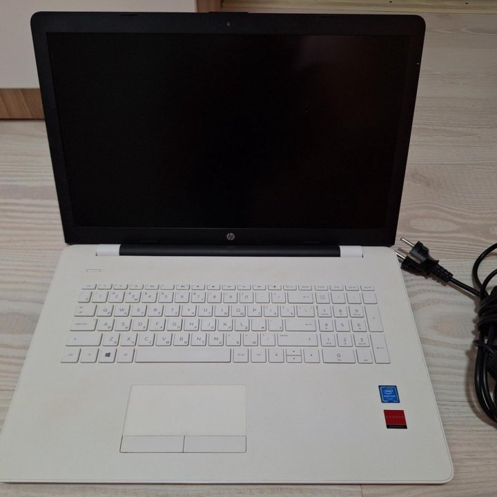 Ноутбук HP (17-bs019ur)