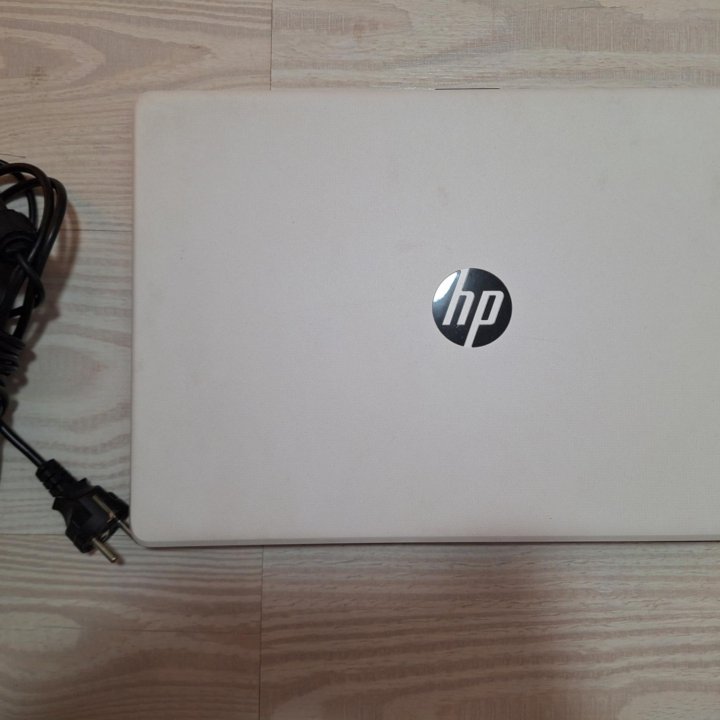 Ноутбук HP (17-bs019ur)