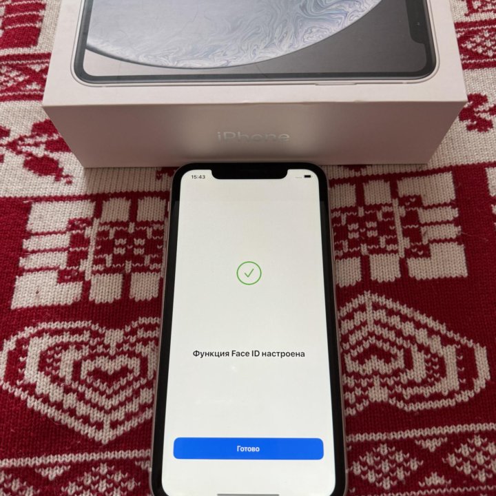 iPhone XR 128 White