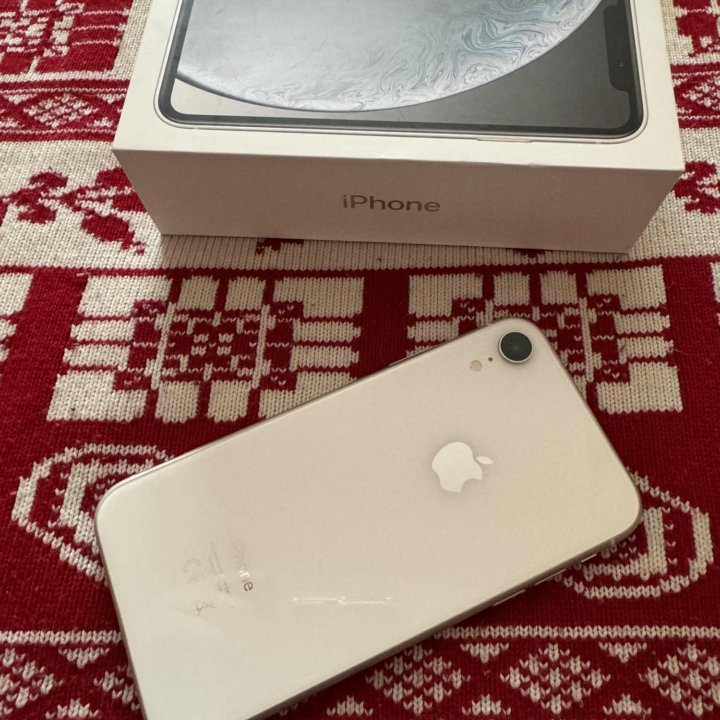 iPhone XR 128 White