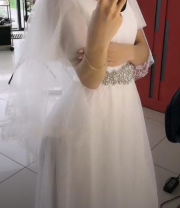 Платье на торжество: свадьба, бал