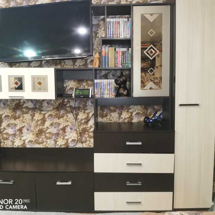 Стенка в гостиную б/у