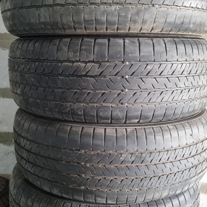 Летнии шины якохама 225/60 R17