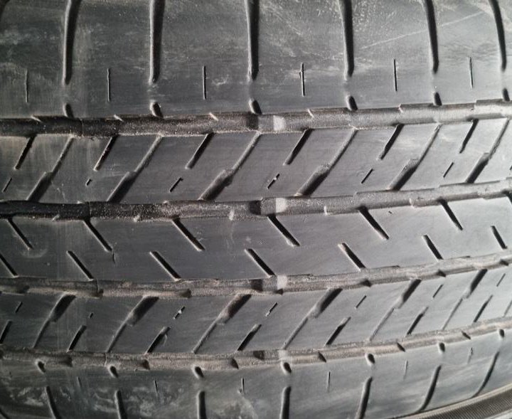 Летнии шины якохама 225/60 R17