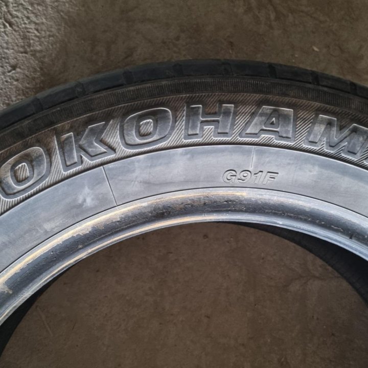 Летнии шины якохама 225/60 R17