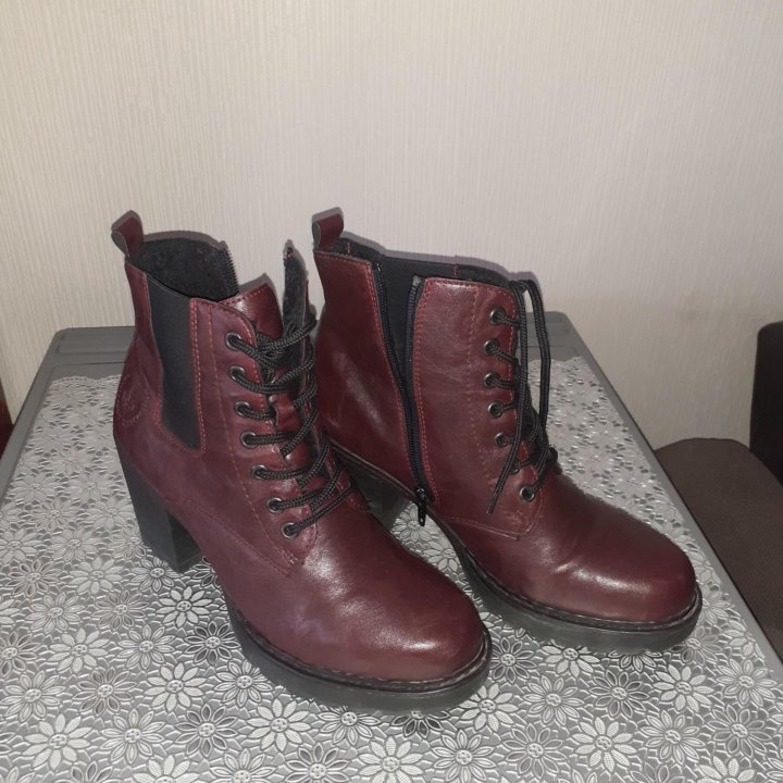 Продам ботинки жен.