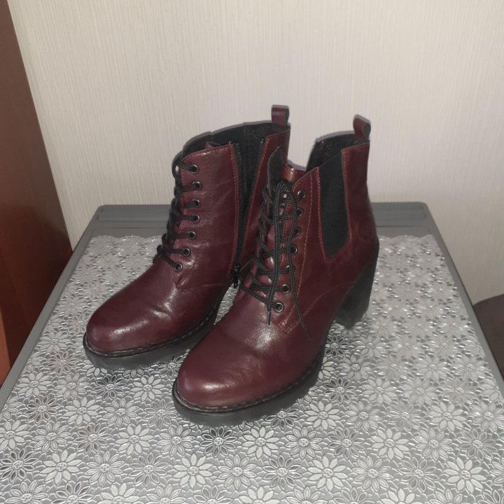 Продам ботинки жен.
