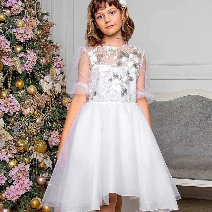 Детское, нарядное платье на рост 135-145см.