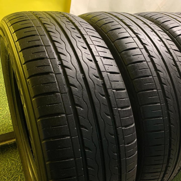 205/60R16 Kumho Solus Kh17