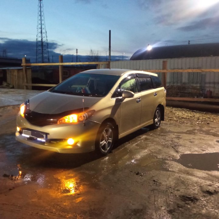 Toyota Wish, 2013