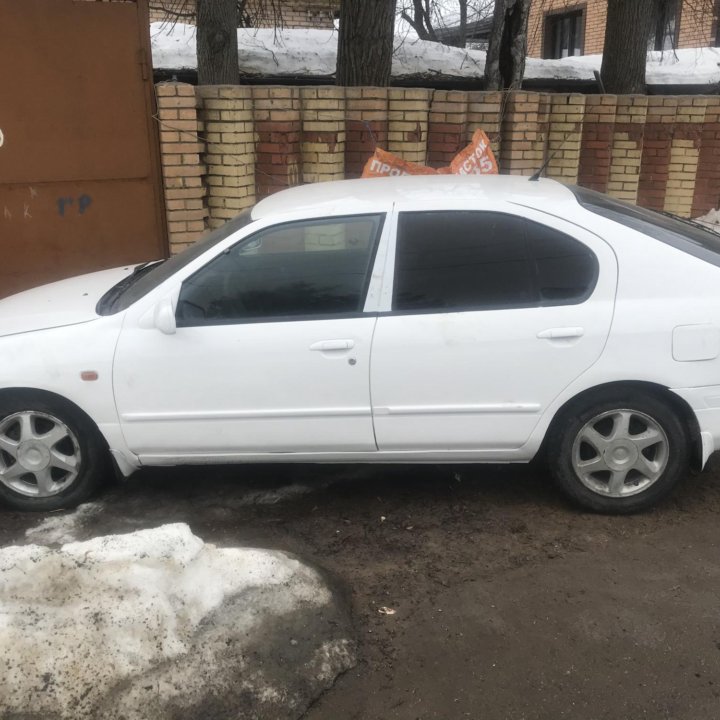 Nissan Primera, 1998