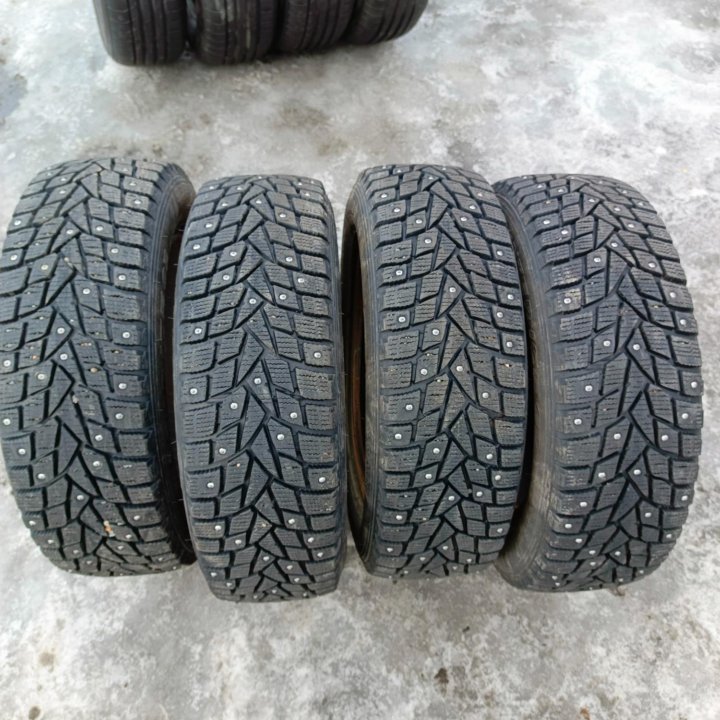 175/65 R14 Dunlop SP Winter Ice 02