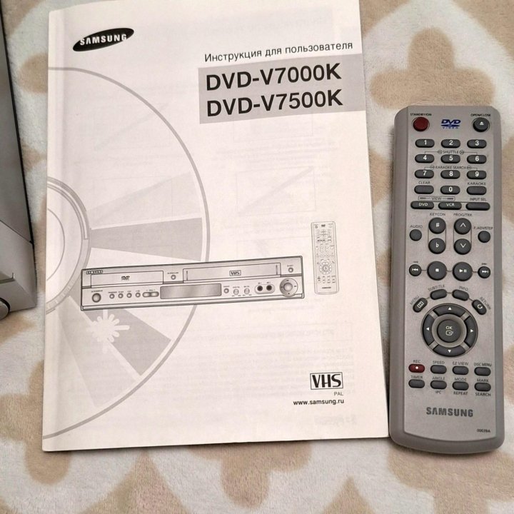 DVD плеер samsung DVD-V7000K