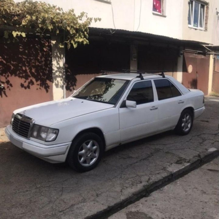 Mercedes-Benz E-Класс, 1985