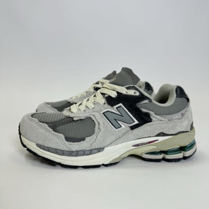 Мужские Кроссовки new balance 2002r