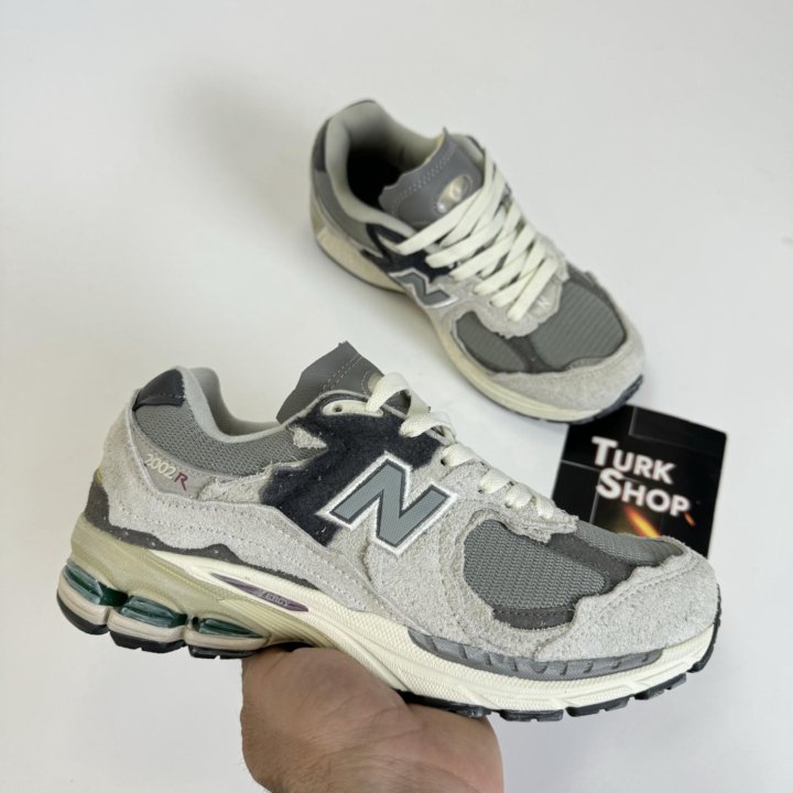 Мужские Кроссовки new balance 2002r