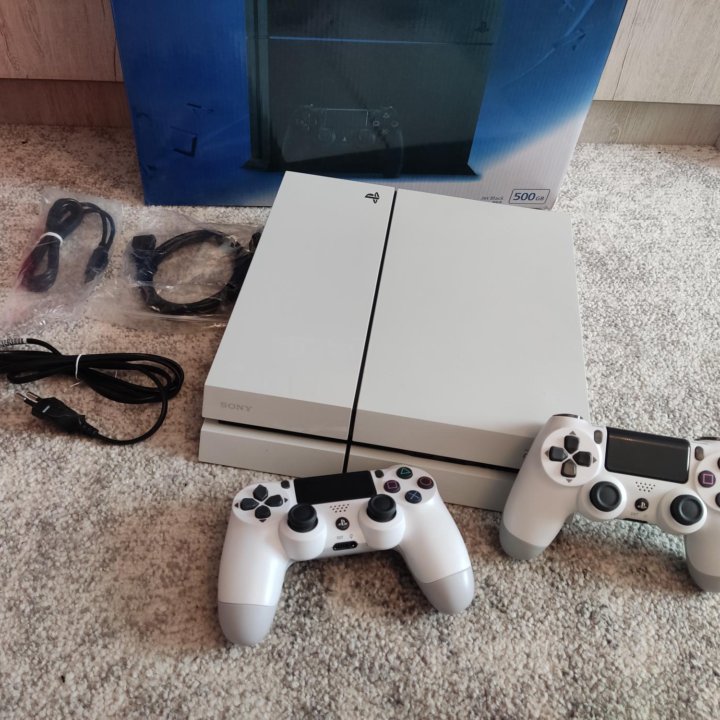 PS4 500Gb+2 джоя+55 игр