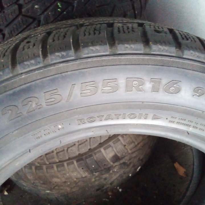 nokian 225/55.R16.