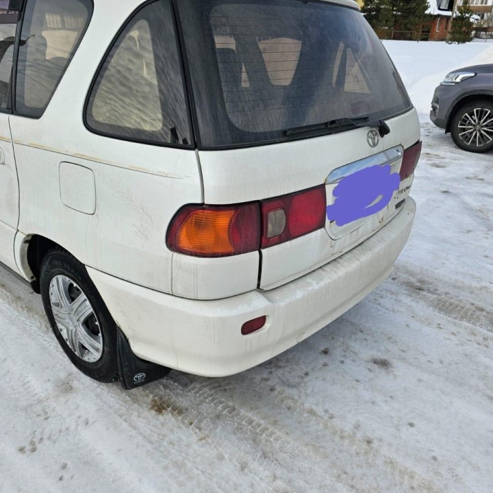 Toyota Ipsum, 1999