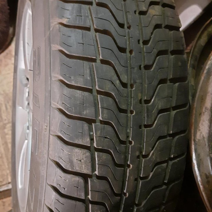 Колёсо в сборе 215/70 R16 5×114.3 и 4×114.3