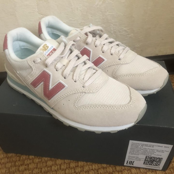 Кроссовки New Balance женские новые