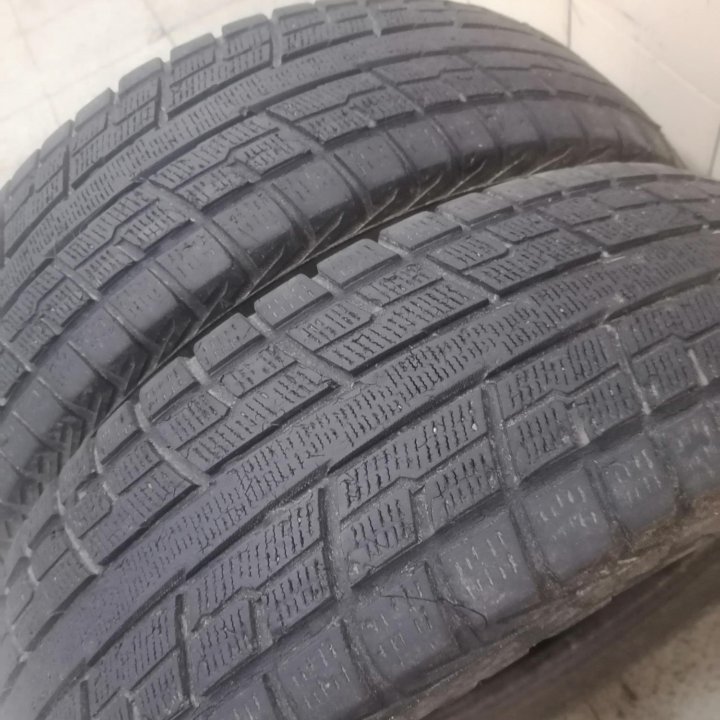 215/70R16 Yokohama пара