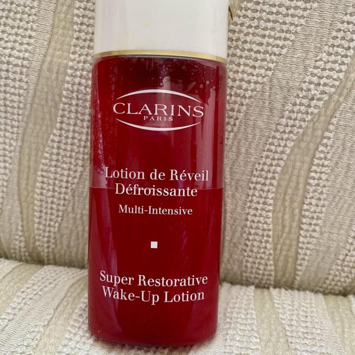 Разглаживающий флюид CLARINS