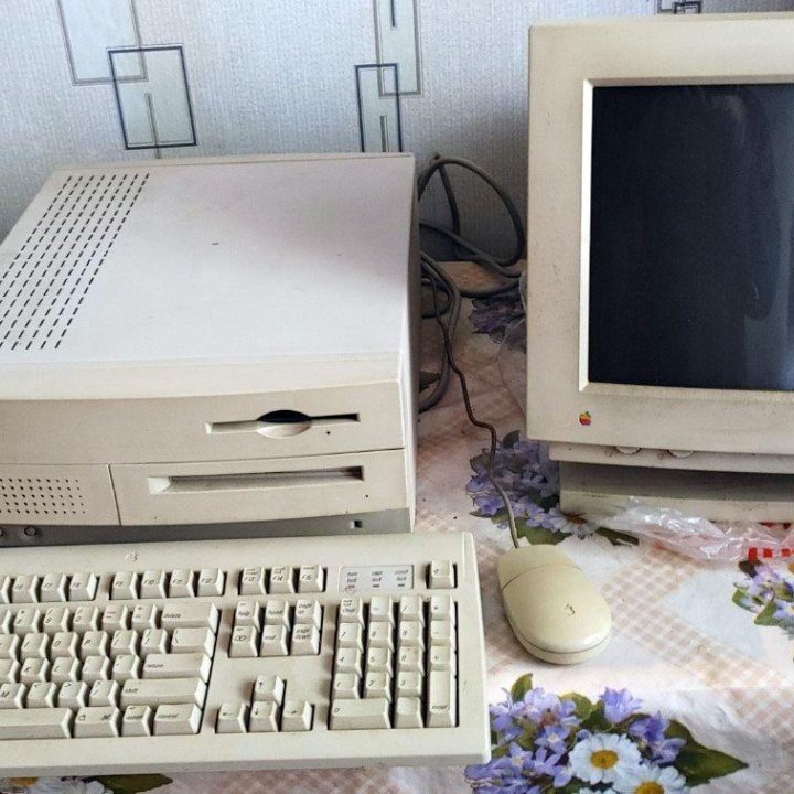 Компьютер Macintosh Quadra 650