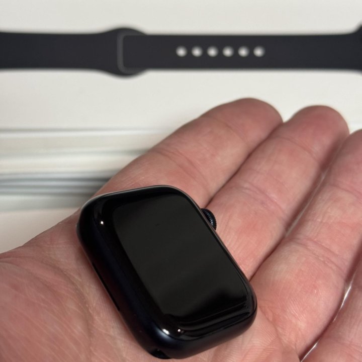 Продам Apple Watch 8 41MM Black