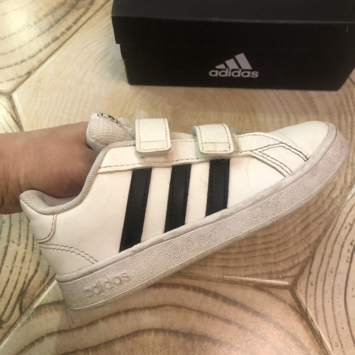 Кроссовки Adidas детские