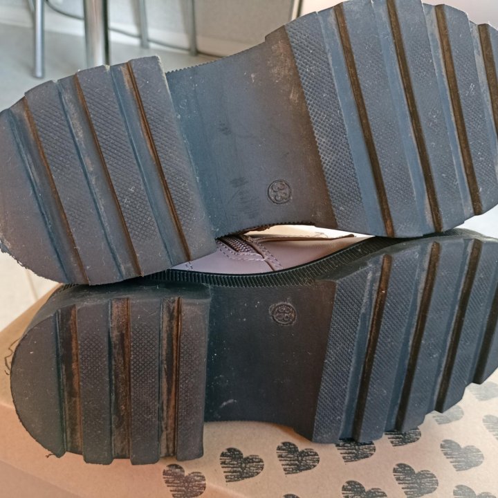 Ботинки весна осень для девочки 33р.