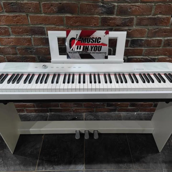 Белое Цифровое Пианино для Музыкальной Школы