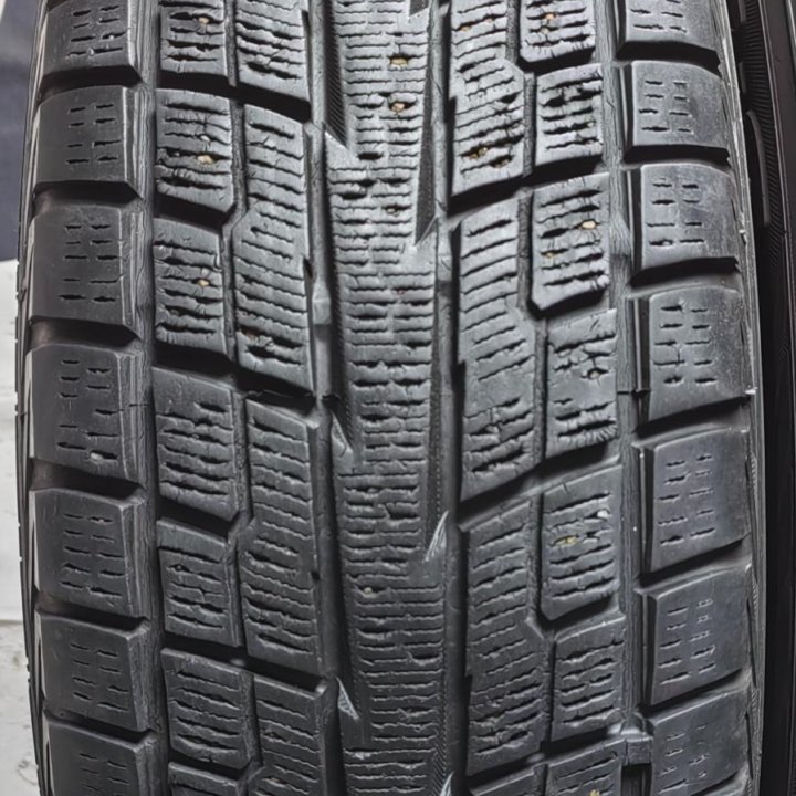 215/70R16 100Q Yokohama Geolandar I/T G073 пара