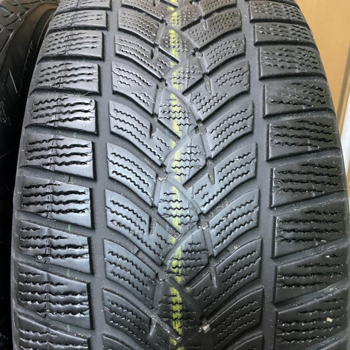 Goodyear Ultra Grip Performance GEN-1