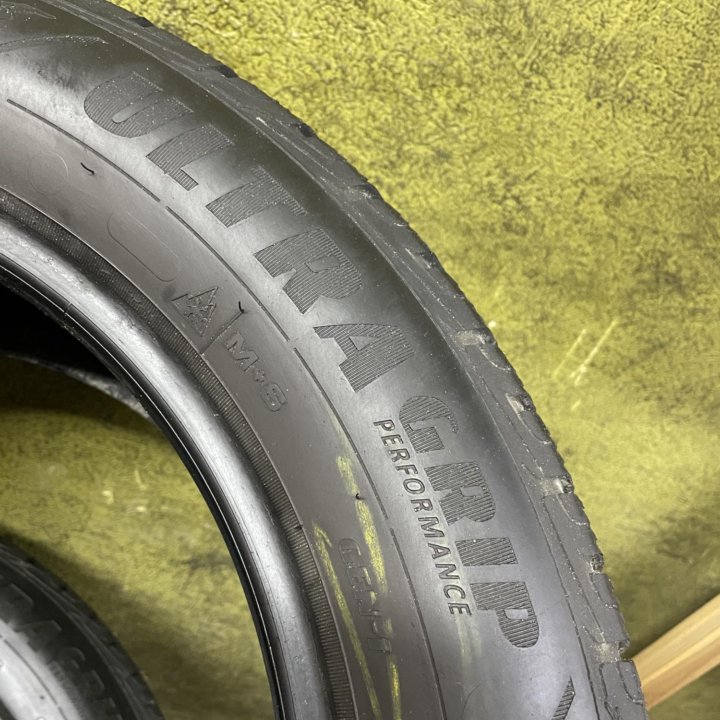 Goodyear Ultra Grip Performance GEN-1