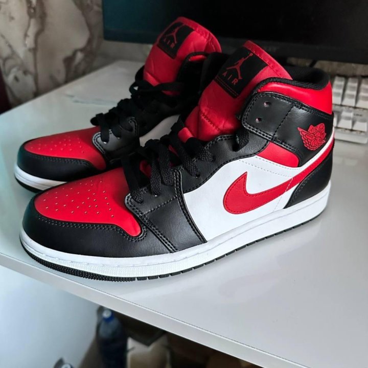 Nike AIR Jordan 1 mid