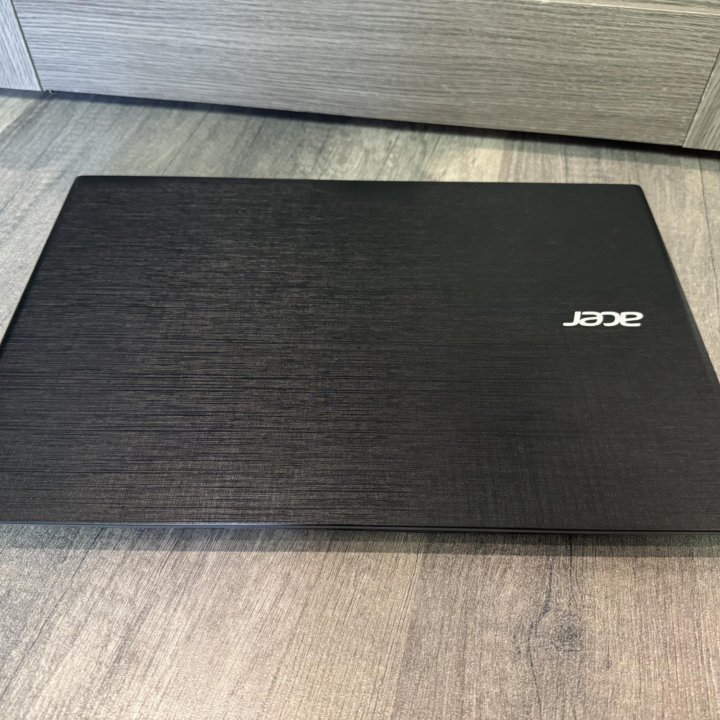 Продам ноутбук Acer E5-573G