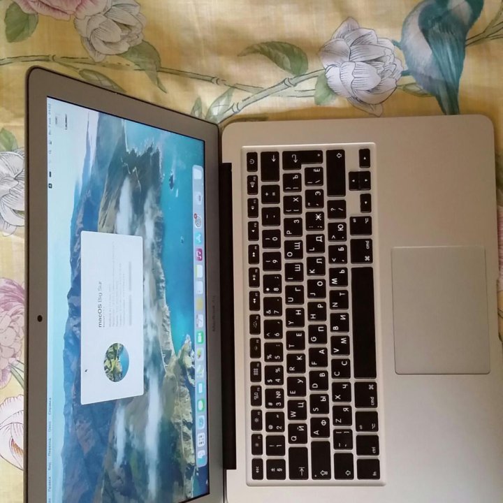 Macbook air 13 2017 г/8 gb/121 gb