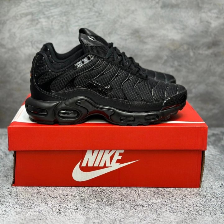 Кроссовки Nike Air Max Tn Plus