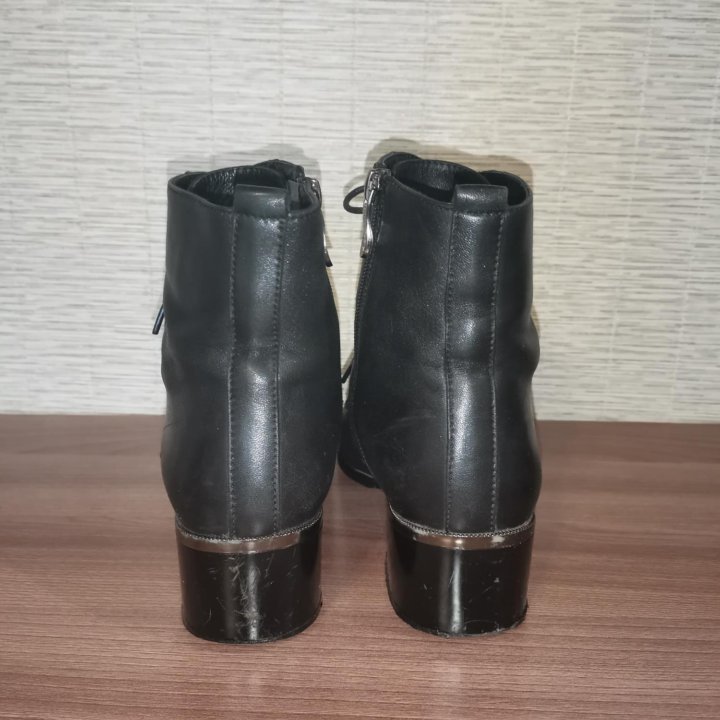 Ботинки демисезон кожаные женские 35р